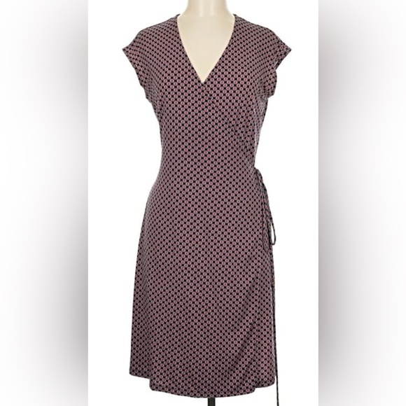 Dresses & Skirts - ⭐️ 3/$20 Michael Kors Navy and red sleeveless Wrap Dress-size medium